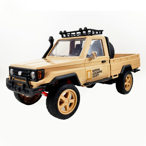 ماشین بازی مدل تویوتا طرح آفرود