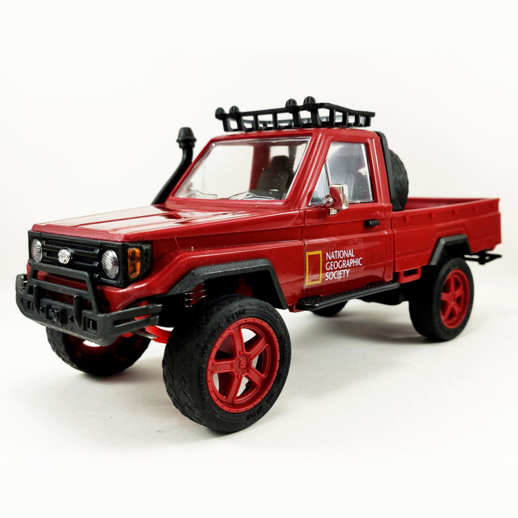 ماشین بازی مدل تویوتا طرح آفرود main 1 1